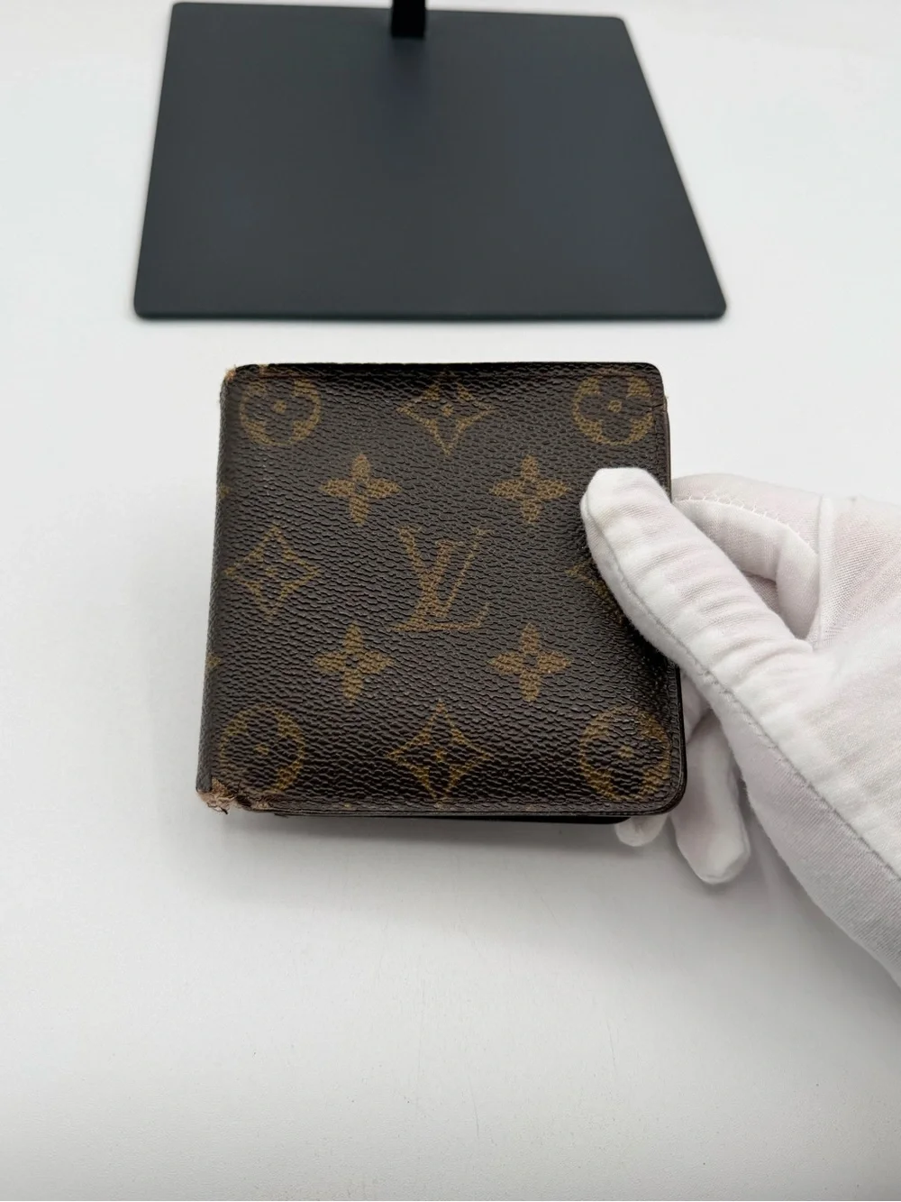 Louis Vuitton Monogram Bi Fold Wallet